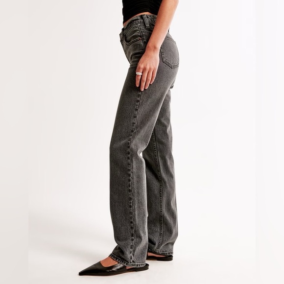 Abercrombie & Fitch Women's
Mid Rise 90s Straight Jean Grey - Picture 11 of 12